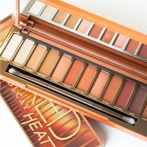 Urban Decay Naked Heat Eyeshadow Palette